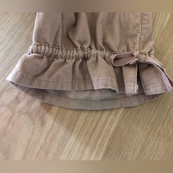 Vintage Tan Corduroy Long sleeve Jumpsuit, Cargo style & ruffle hem•••Jeanology - Picture 8 of 15